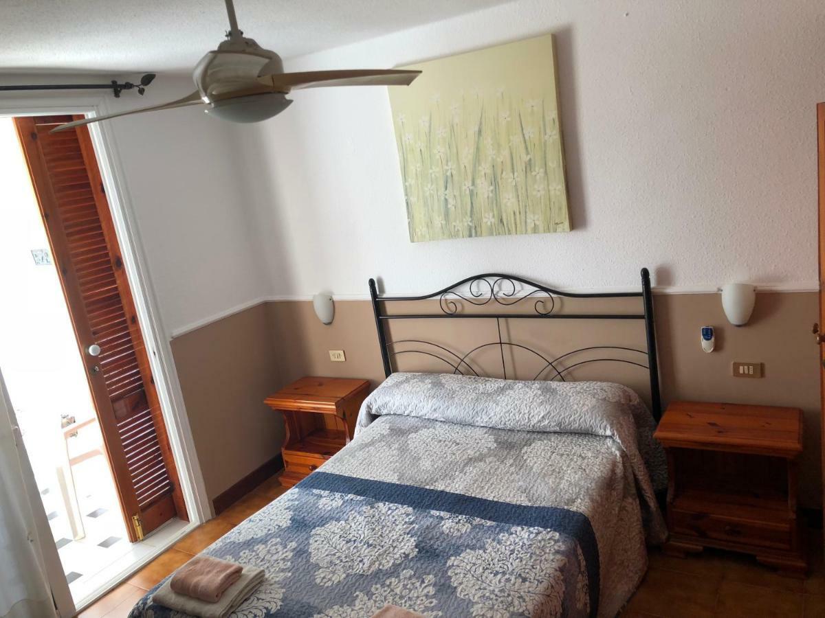 أرونا Beachfront Apartment المظهر الخارجي الصورة