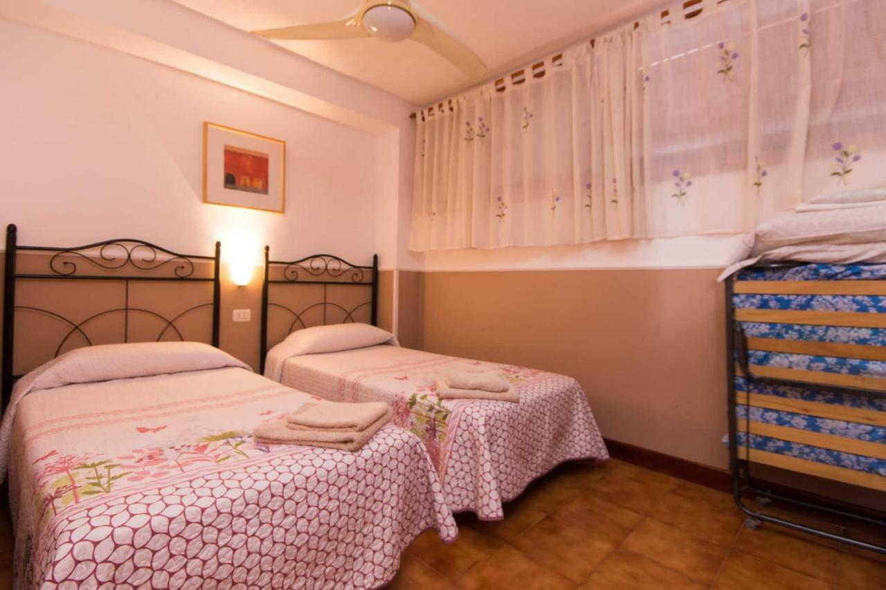 أرونا Beachfront Apartment المظهر الخارجي الصورة