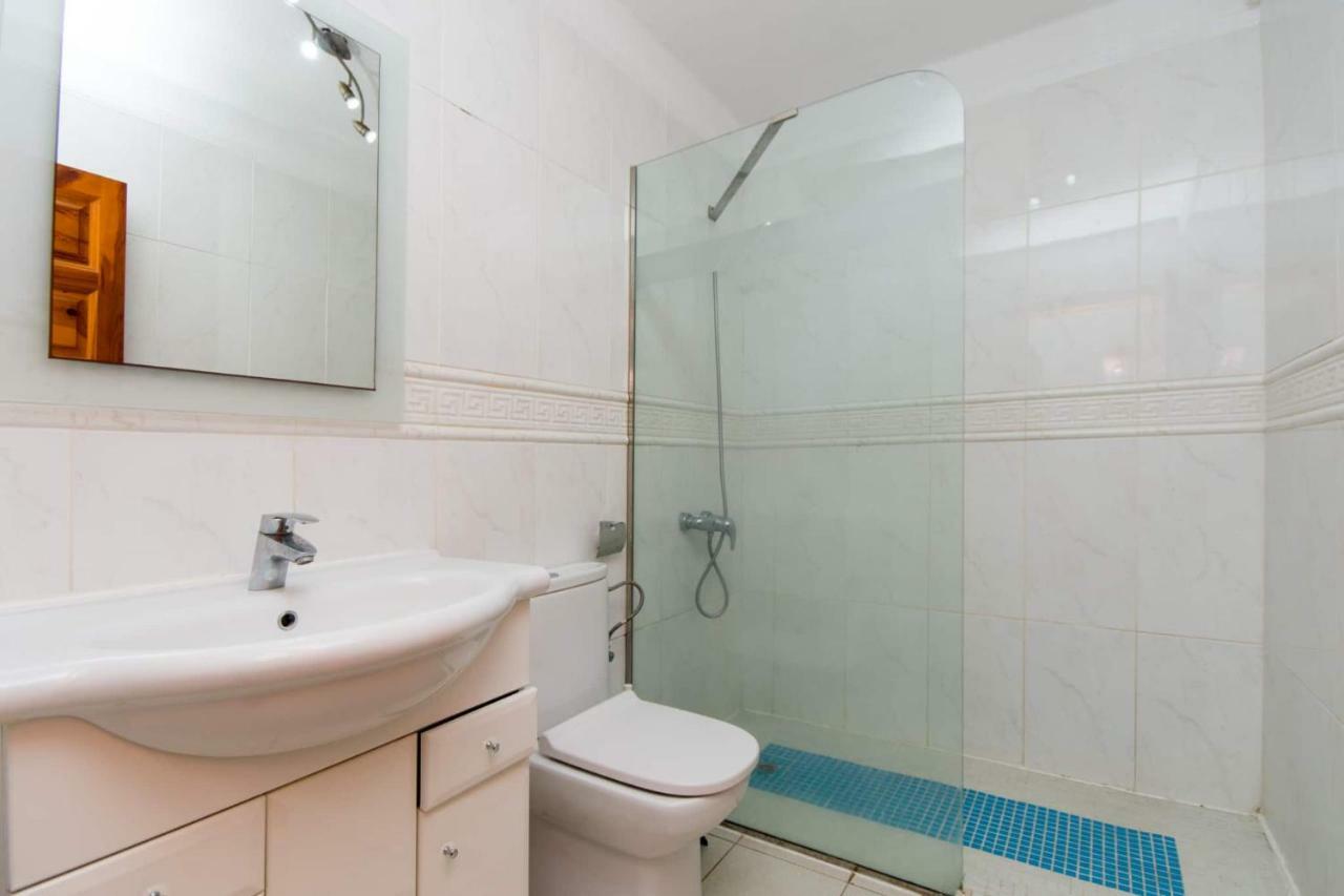 أرونا Beachfront Apartment المظهر الخارجي الصورة